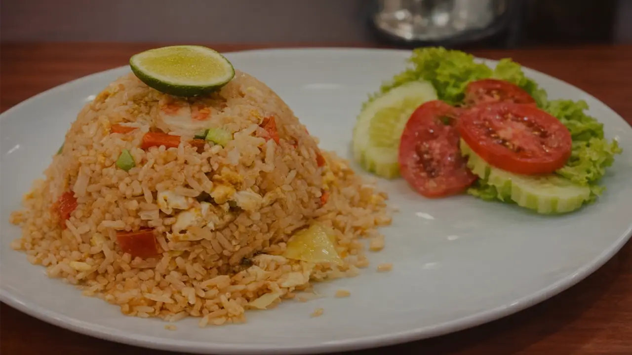 Golden View Pattaya Kitchen and Bar food